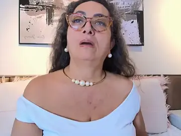 Stripchat Adult Video Chat of AlessandraLeroy