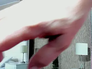 Stripchat Free Live Porn of helen_larkin
