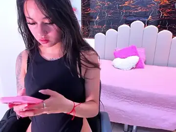 Stripchat Best Webcam of Raven_love