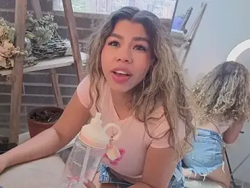 Stripchat Free Live Porn of Melina_Ferrer1