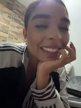 Stripchat Adult Webcam of AnnyVega__