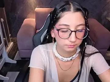 Stripchat Sex Cam of Sophie_jones_b