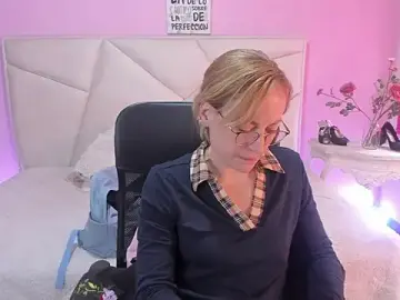 Stripchat Watch Live Sex Cams of SammySanders