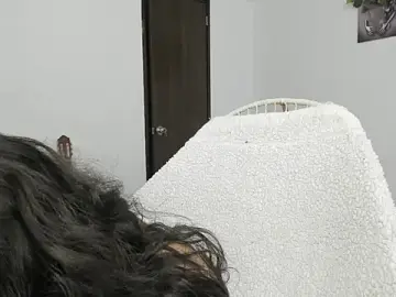 Stripchat Sex Cam of Eli_dl