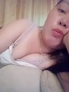 Stripchat Watch Live Sex Cams of Tina-i