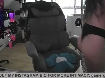 Stripchat Best live sex cam show of Gamergirl-Linela