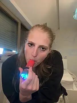 Stripchat Sex Cam of Lucianamol