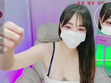 Stripchat Live Sex Cam of baby_taeri
