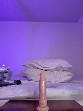 Stripchat Live Porn of aurora_divine