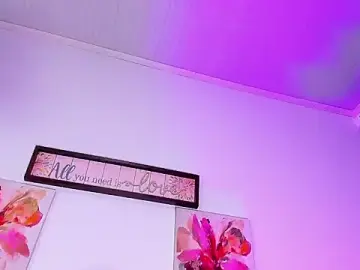Stripchat Free Porn Cam of SagiraBelle
