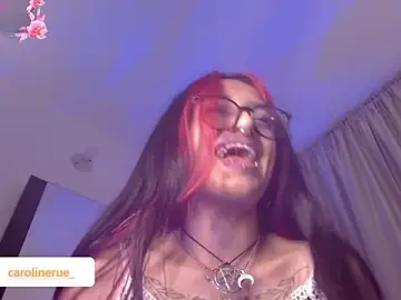 Stripchat Live Sex Cam of carolinerue