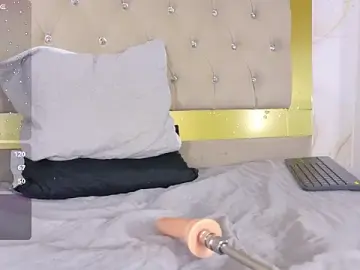 Stripchat Free Porn Cam of Luna_Tylor