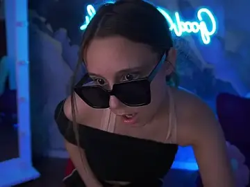 Stripchat Sex Chat of TinyNatalie