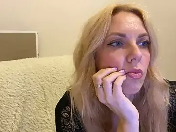 Stripchat Live Sex Cam of Allmaybe