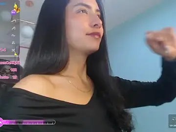 Stripchat Sex Cam of victoria_hernandez_t_