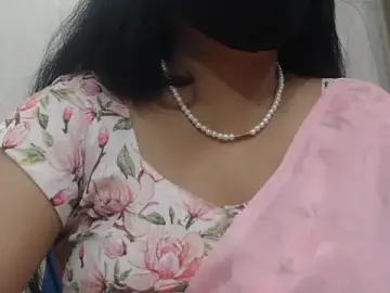 Stripchat Adult Webcam of Lovely_Siri_23