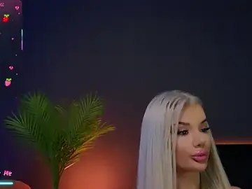 Stripchat Sex Cam of CelyneMay