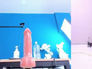 Stripchat Live Sex Cam of letty_straus