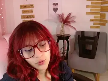 Stripchat Live Sex Cam of RedMeloddy
