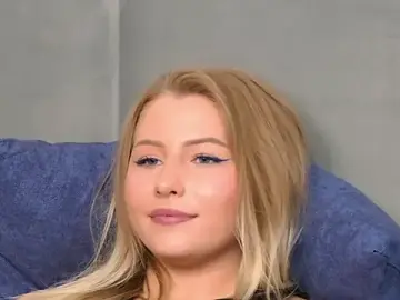 Stripchat Watch Live Sex Cams of Amy_mit