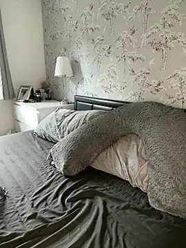 Stripchat Free Porn Cam of HoneyBluex