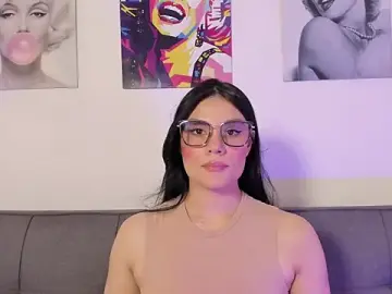 Stripchat Adult Webcam of Maylin_Garcia