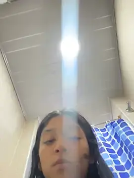Stripchat Sex Chat of Vinaaly_