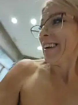 Stripchat Sex Cam of Manuerlaruby
