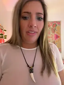 Stripchat Nude Webcam of hollyharmd