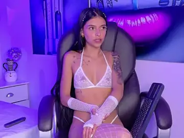 Stripchat Nude Webcam of BunnyWolf_