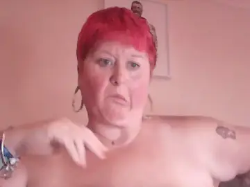 Stripchat Best Webcam of BustyRedxx