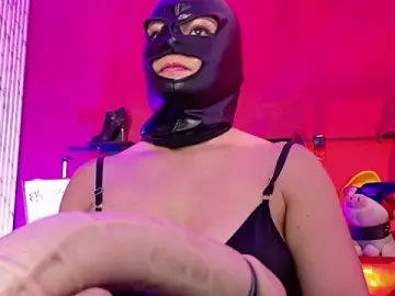 Stripchat Live Sex of MistressSlut1