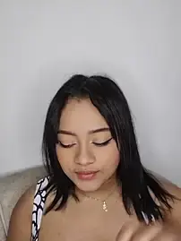 Stripchat Sex Cam of Saraa_M