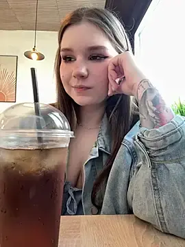 Stripchat Sex Cam of PumaShyXD