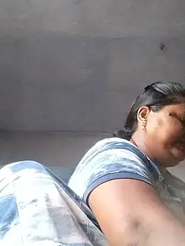 Stripchat Nude Webcam of Desi_hot_bhabhi01