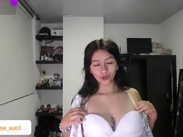 Stripchat Live Sex of elaine_sun1