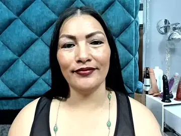 Stripchat Sex Cam of PENELOPELEWISs