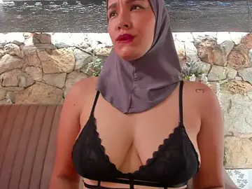 Stripchat Live Sex Cam of ShanaJamil