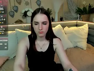 Stripchat Sex Cam of Maya_Winters