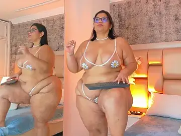 Stripchat Free Porn Cam of SelennaCooper