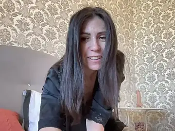 Stripchat Sex Cam of HotyWinter