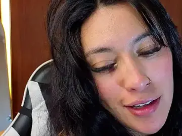 Stripchat Nude Webcam of Isabella_Collen_v