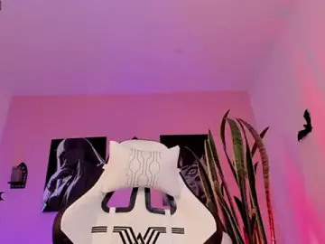 Stripchat Live Sex of VelvetVampiree