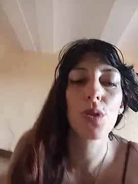 Stripchat Live Sex Cam of Valeriadolce