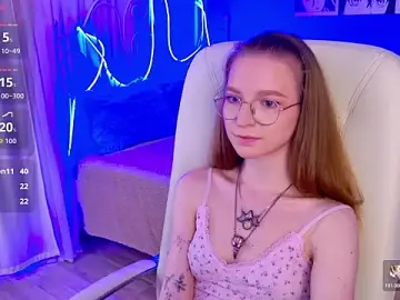 Stripchat Live Sex Cam of VioletShine
