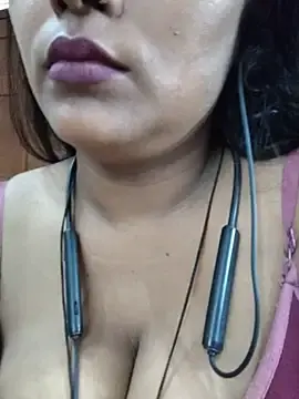 Stripchat Nude Webcam of Jasmine_Januja