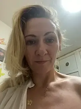 Stripchat Best Webcam of Secret_Ladyx