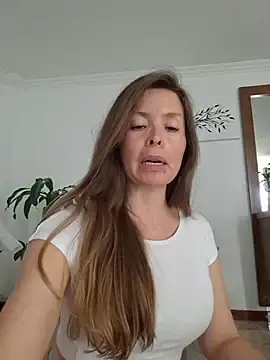 Stripchat Adult Webcams of karina_warthon