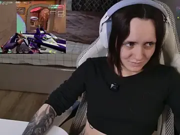 Stripchat Sex Cam of Luna_Loveee