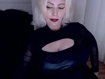 Stripchat Live Sex Cam of MistressDemi